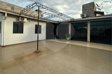 Casa à venda com 3 quartos, sendo 1 suíte,  em Vila Lacíria, Ponta Porã, MS