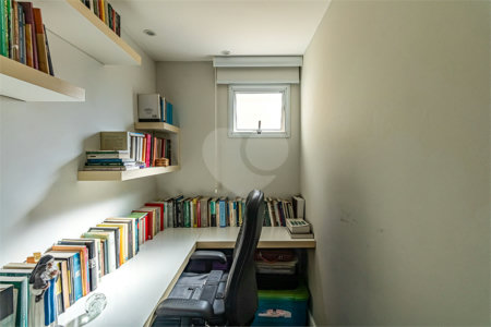 Apartamento à venda com 3 quartos, sendo 1 suíte, em Pinheiros, São Paulo, SP