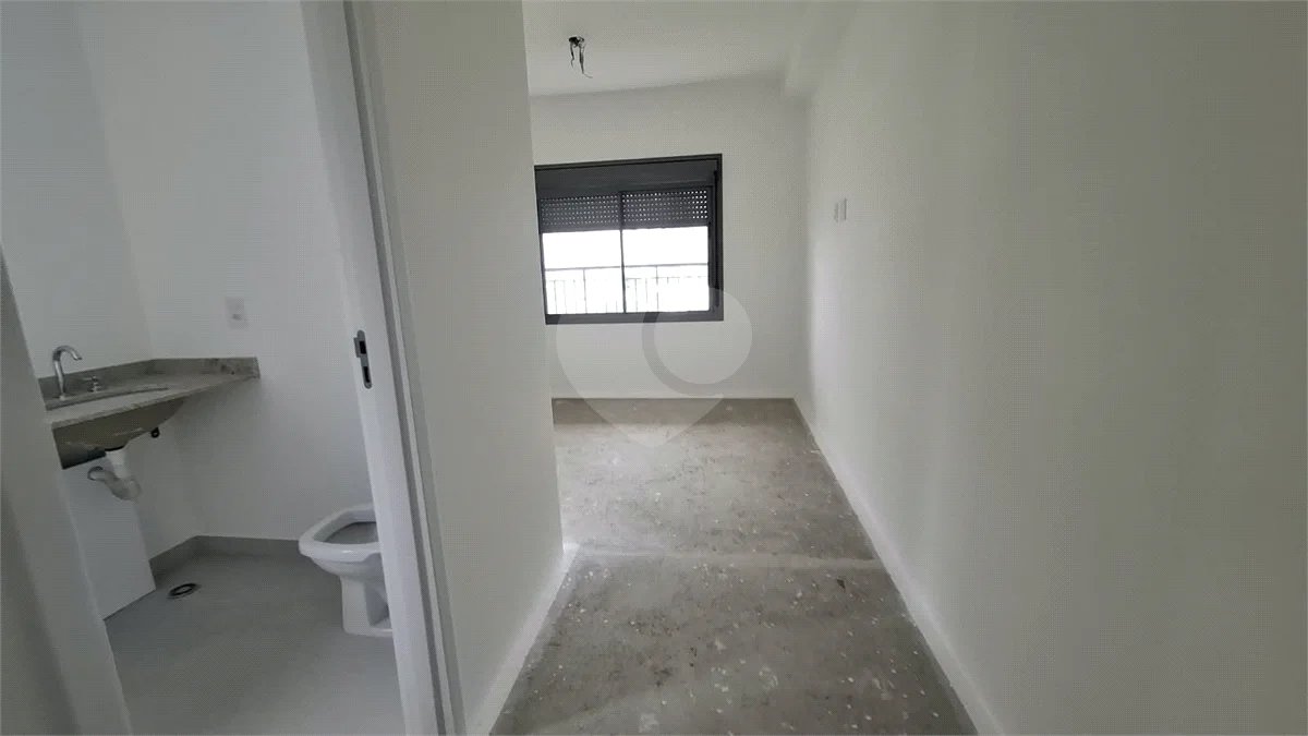 Apartamento à venda com 3 suítes em Vila Pirajussara, São Paulo, SP