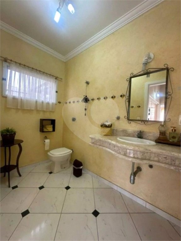 Casa à venda com 3 quartos, sendo 1 suíte, no condomínio Residencial Delle Stelle, Louveira - SP