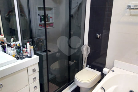 Casa à venda com 3 quartos, sendo 1 suíte,  no condomínio Conselheiro Ferraz, Rio de Janeiro - RJ