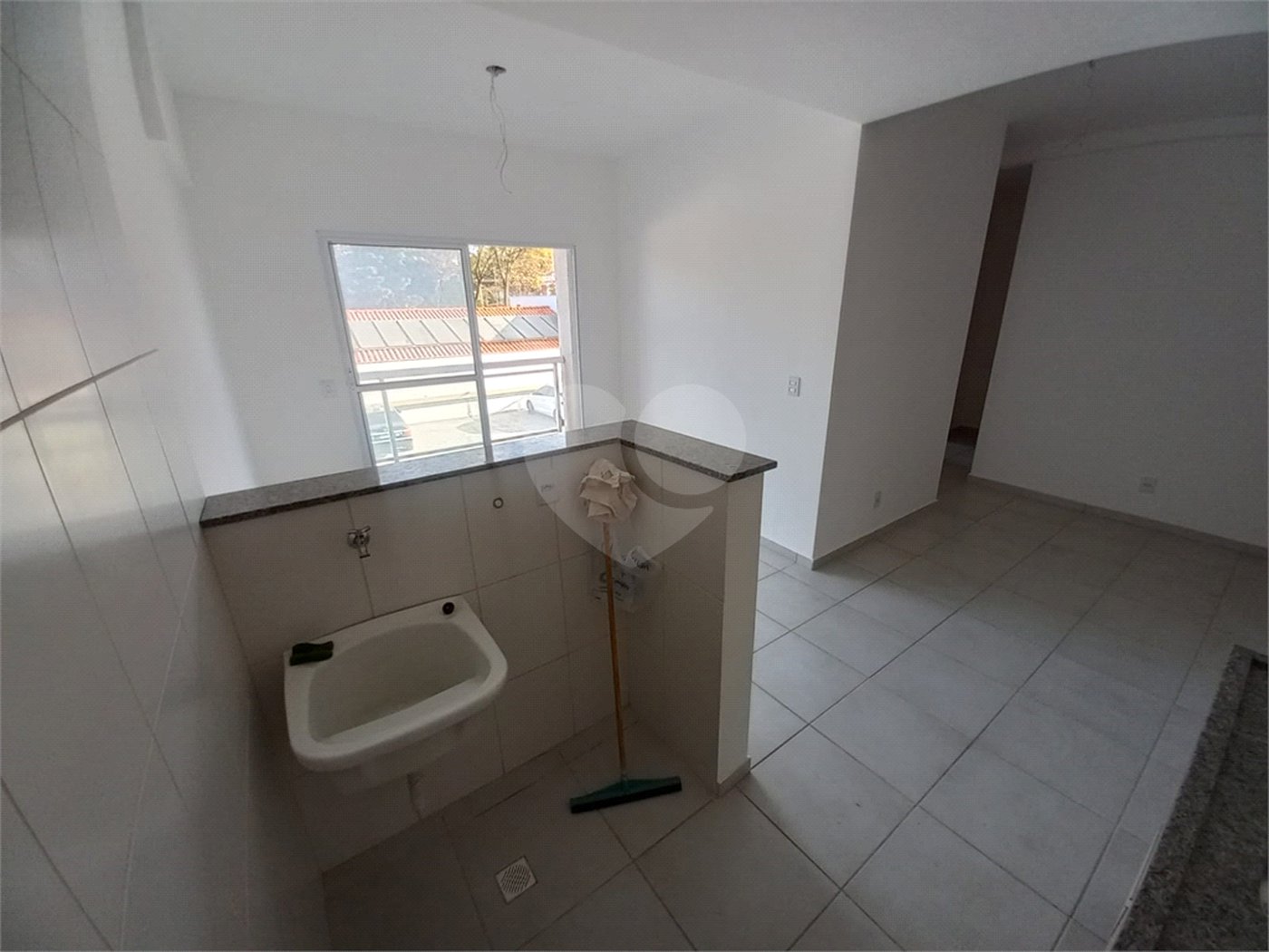 Apartamento no Condomínio Mirante Araucária.