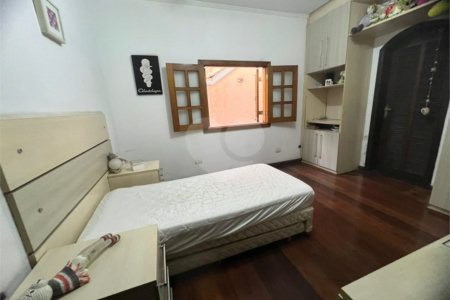 Sobrado à venda ou para alugar com 3 quartos, sendo 2 suítes,  em Arujázinho Iv, Arujá, SP