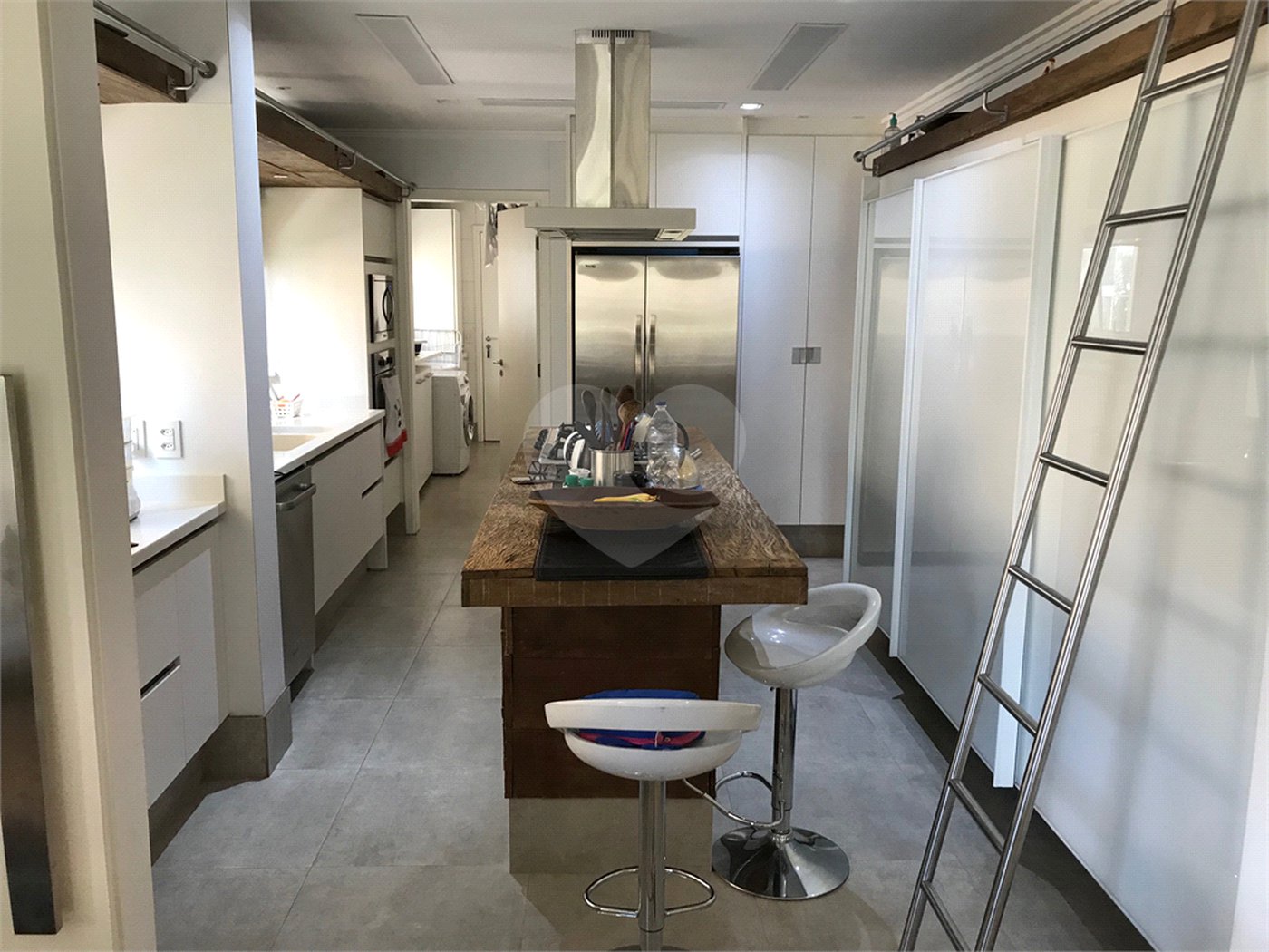 Apartamento para alugar com 3 suítes em Itaim Bibi, São Paulo, SP