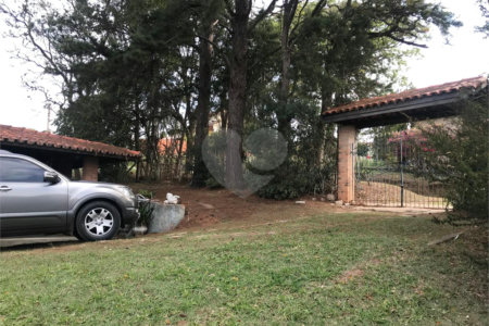 Chácara à venda com 4 quartos, sendo 1 suíte,  em Monterrey, Louveira, SP