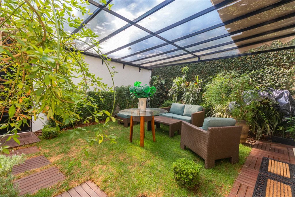 Casa à venda com 4 quartos, sendo 3 suítes, em Brooklin Paulista, São Paulo, SP