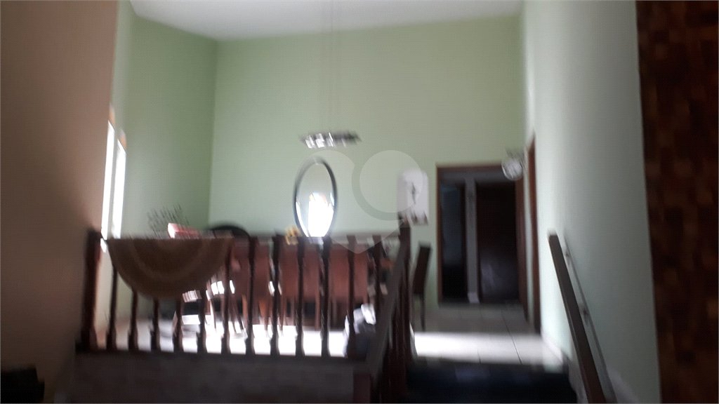 Sobrado à venda com 5 quartos, sendo 3 suítes, em Jardim dos Pinheiros, Atibaia, SP