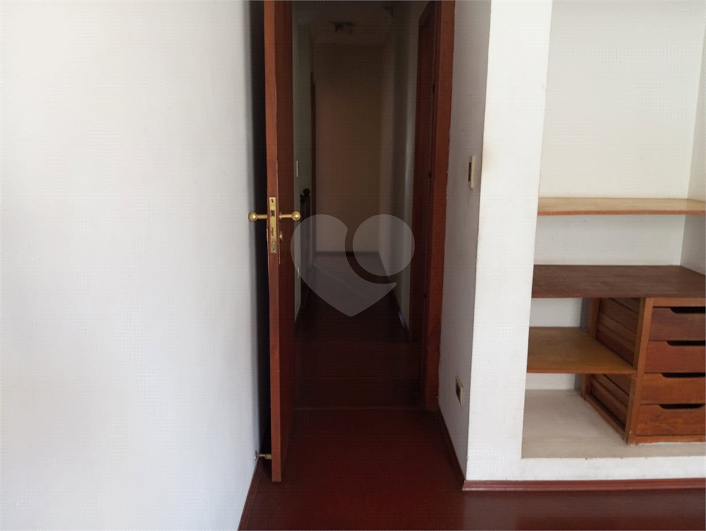 Casa à venda com 3 quartos, sendo 1 suíte, em Vila Nivi, São Paulo, SP