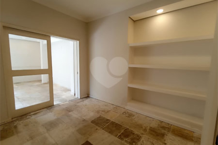 Casa para alugar com 4 quartos, sendo 1 suíte, no Centro, Itapetininga, SP