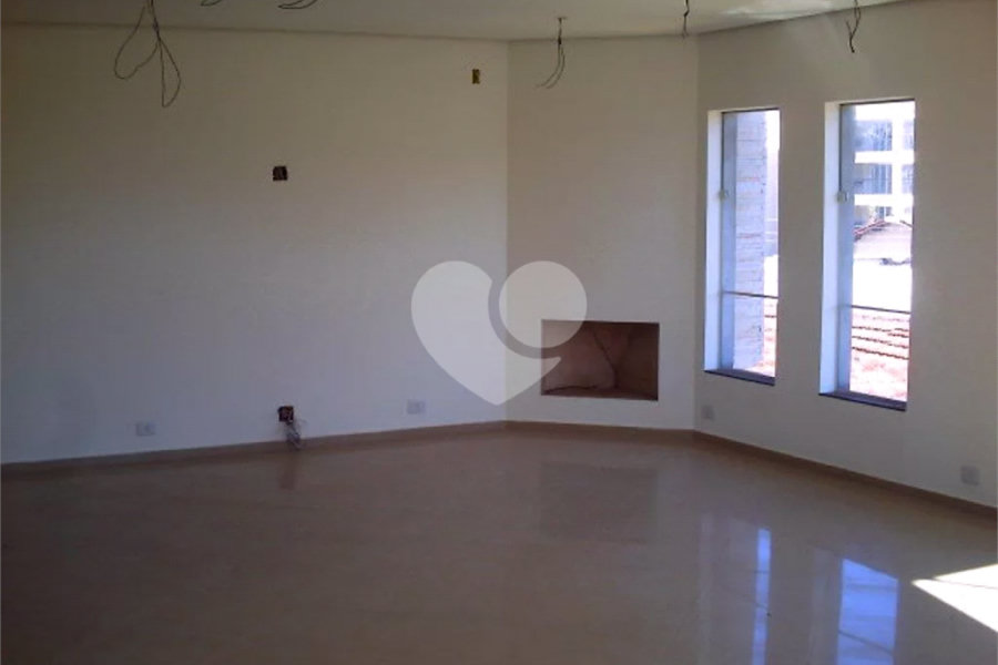 Sobrado à venda com 3 quartos, sendo 1 suíte, em Tremembé, São Paulo, SP