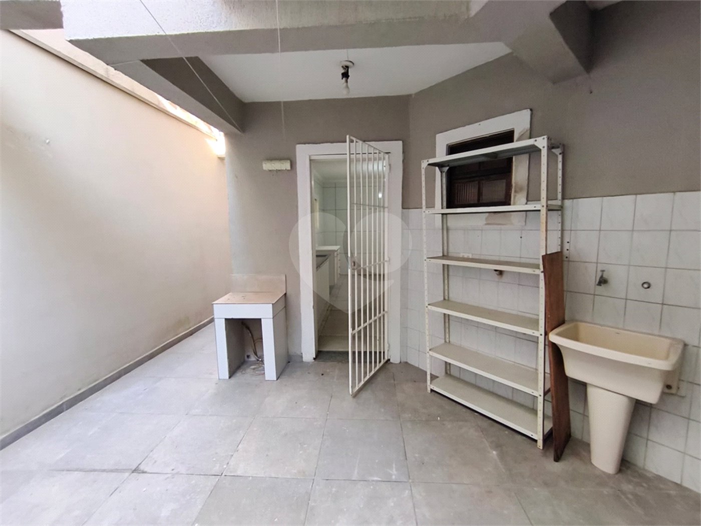Sobrado à venda com 3 quartos, sendo 1 suíte, em Vila Nivi, São Paulo, SP