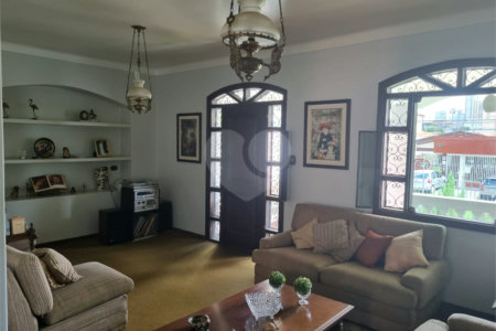 Casa comercial para locação no Centro