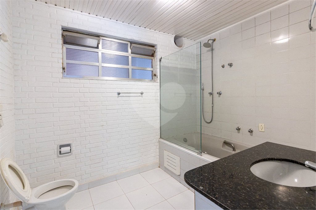 Casa térrea com 3 quartos sendo 1 suíte 2 vagas á venda em Alto da Boa Vista, São Paulo - SP