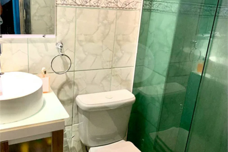 LINDO APARTAMENTO COM 02 DORMITÓRIOS.