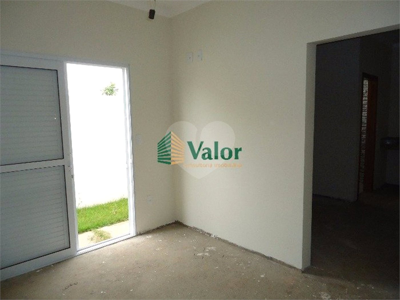 Casa no Condomínio Quebec, com 4 dormitórios, sendo 1 suíte.