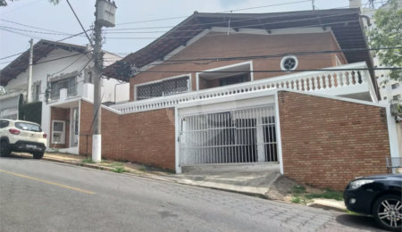 Casa à venda com 4 quartos, sendo 1 suíte,  no Centro, Vinhedo, SP