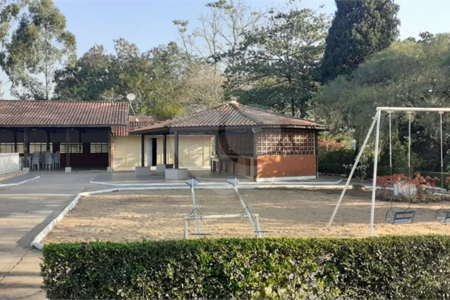 Excelente chácara à venda em Artemis, com piscina, campo de futebol, barracão para festas