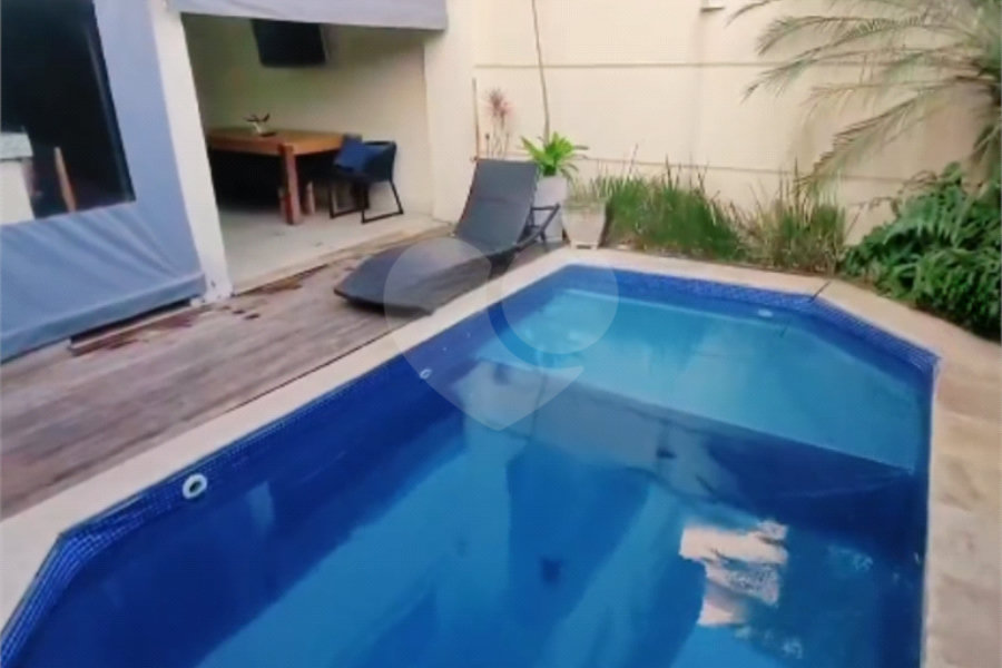 Sobrado à venda com 3 suítes em Pirituba, São Paulo, SP