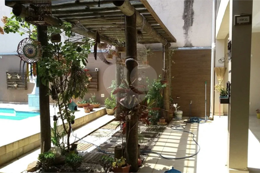 Casa à venda com 5 quartos no bairro Jardim Santa Silvia em Piracicaba/SP.
