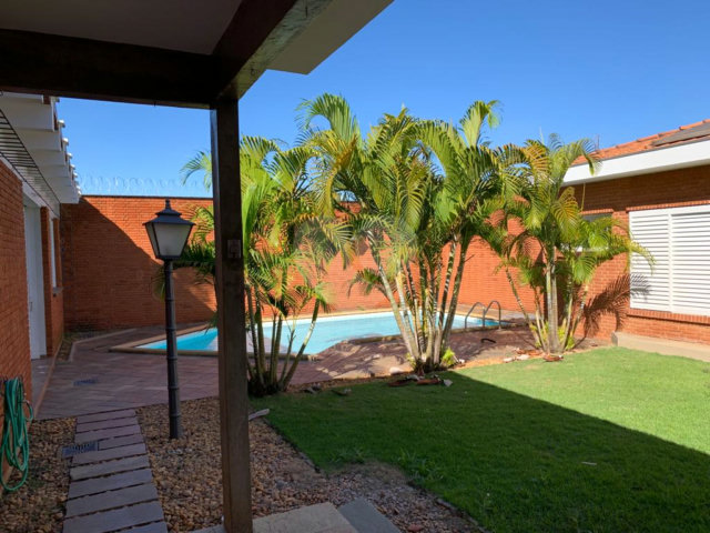 Casa Térrea para alugar com 4 quartos, sendo 3 suítes,  em Araras, Araras, SP
