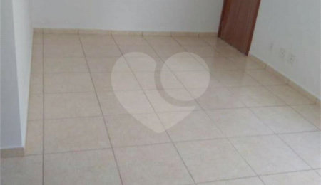 Apartamento à venda com 2 quartos em Residencial Parati, São Carlos, SP