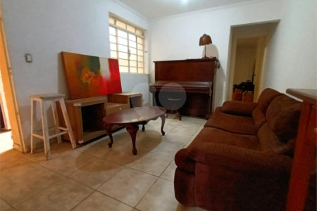 Casa térrea com duas edículas para venda - Saúde, SP.
