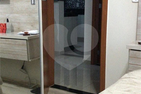Apartamento no Condomínio Monte Logan.