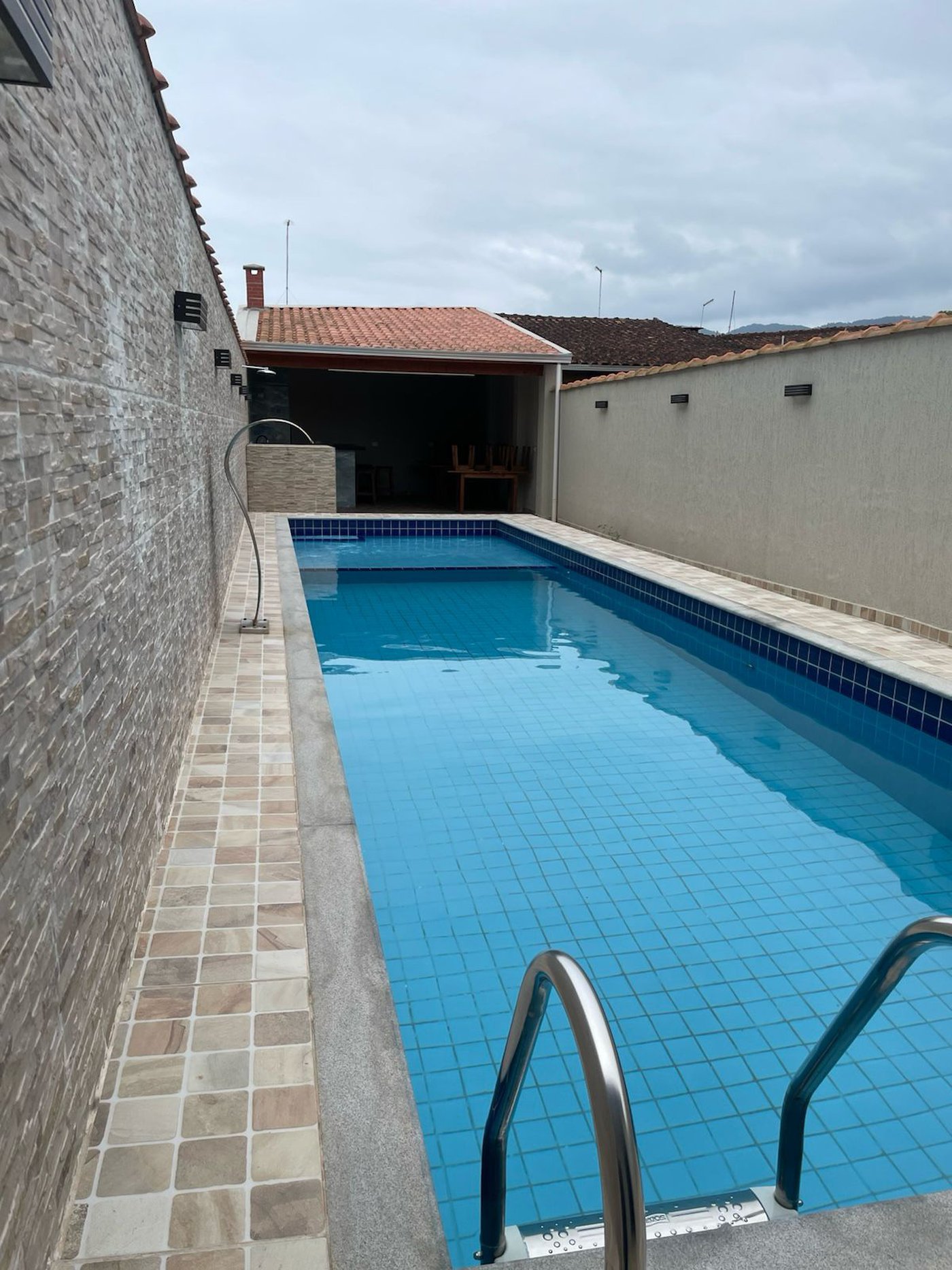 ✨ Sobrado em Condomínio com Piscina – Jardim Real | Praia Grande ✨