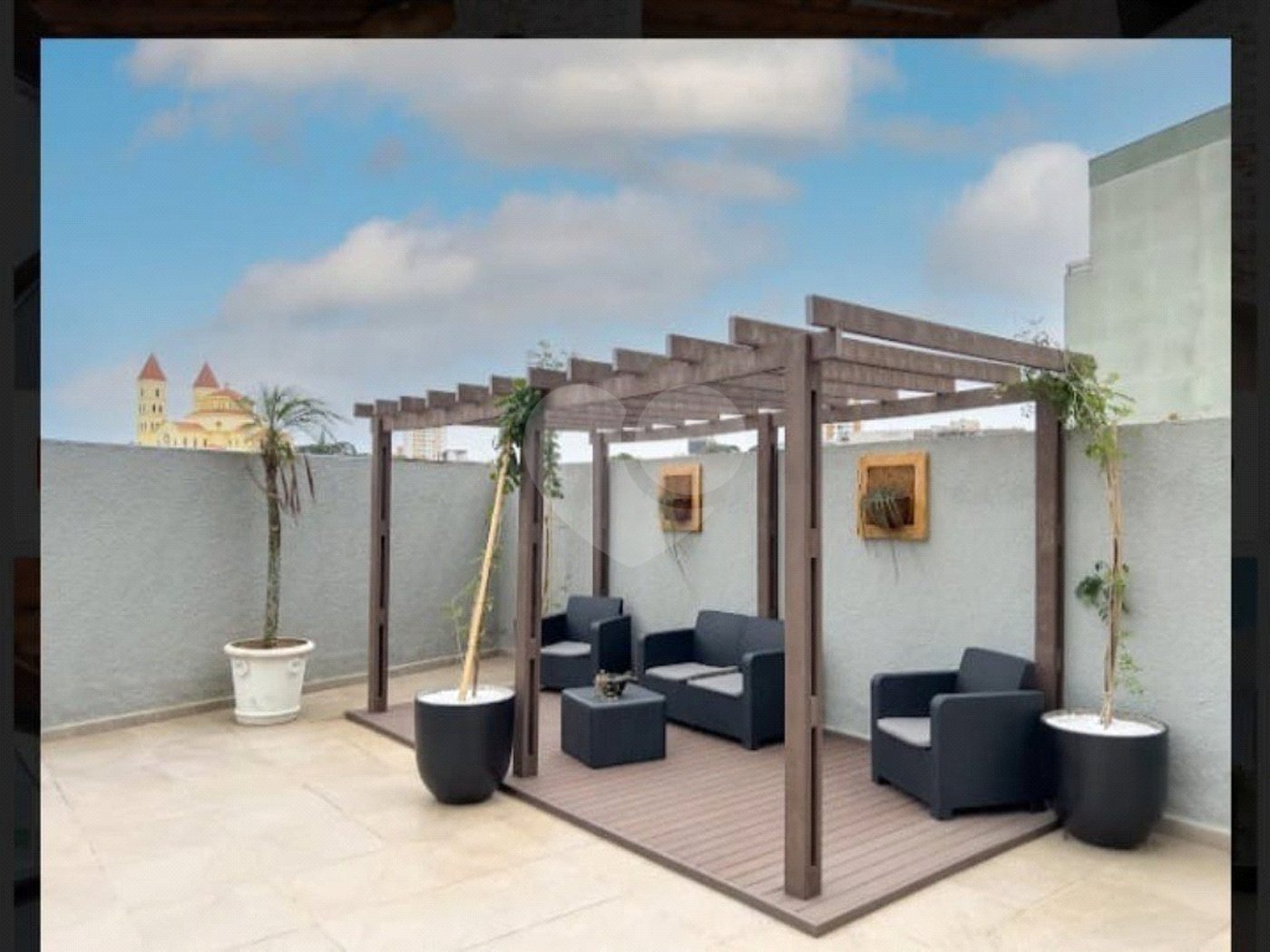 Apartamento com 120m² , 2 suítes , 2 vagas de garagem , à venda na Penha.