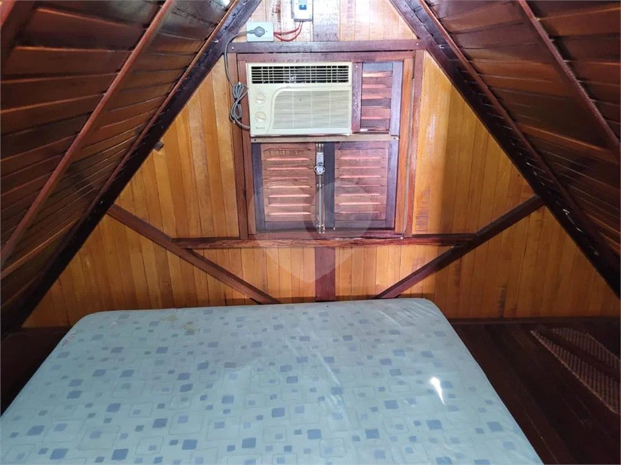 Chalé à venda em Atibaia 140m²– Condomínio fechado com lazer completo