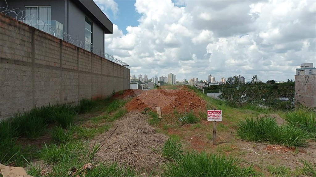 Terreno à Venda no Bairro Santa Julia - São Carlos