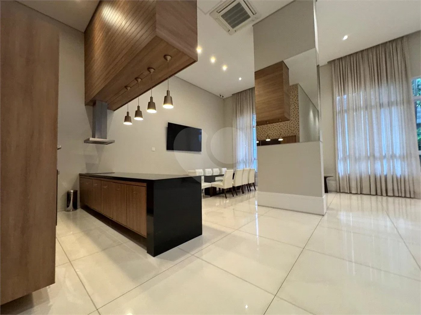 Santana Alto Padrão/Porteira Fechada, Apto. 260 m² 4 Suítes, 5 vagas 2 depósitos privativos