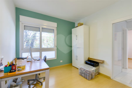 Casa de Vila à venda com 4 quartos, sendo 3 suítes, em Chácara Santo Antônio, São Paulo, SP