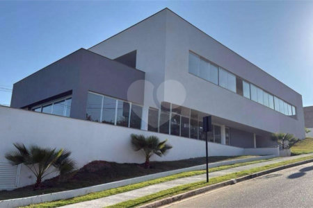 Casa à venda com 3 suítes no condomínio Helena Maria, Sorocaba - SP