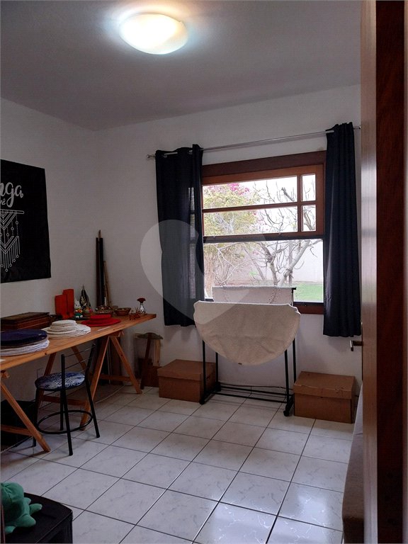 Casa Térrea à venda com 4 quartos, sendo 1 suíte,  em Parque dos Lagos, Mogi das Cruzes, SP