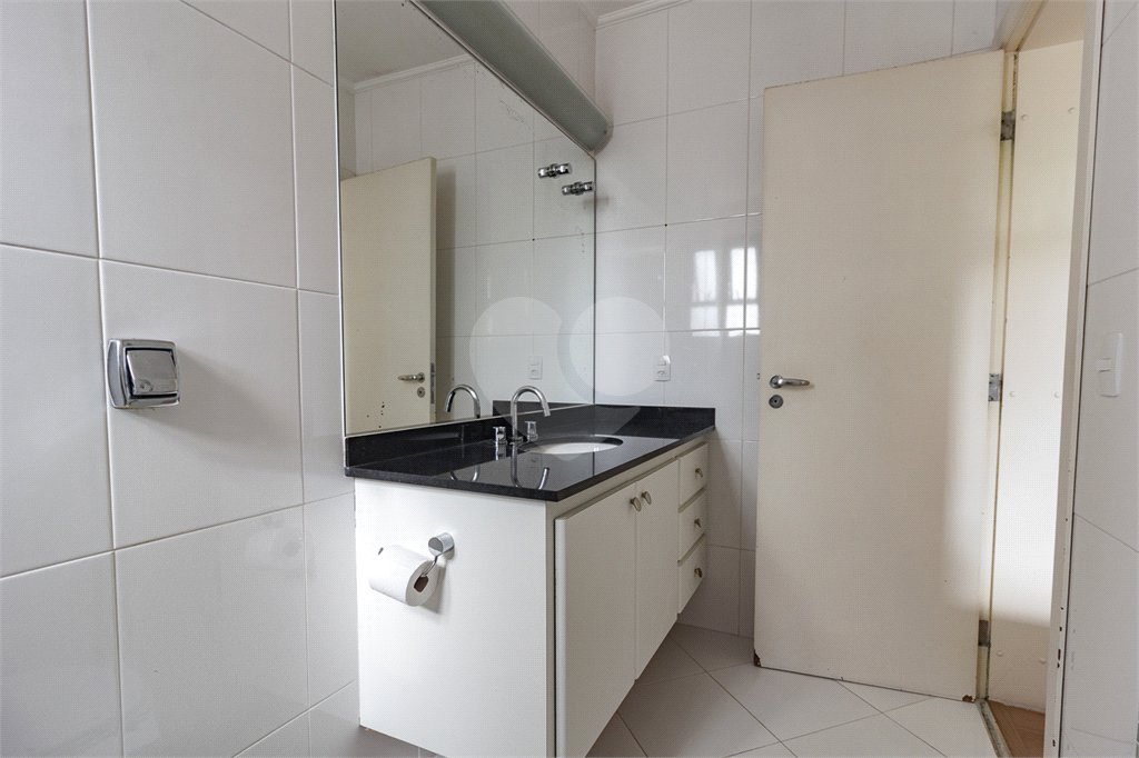 Apartamento à venda com 4 quartos, sendo 2 suítes,  em Jardim Parque Morumbi, São Paulo, SP