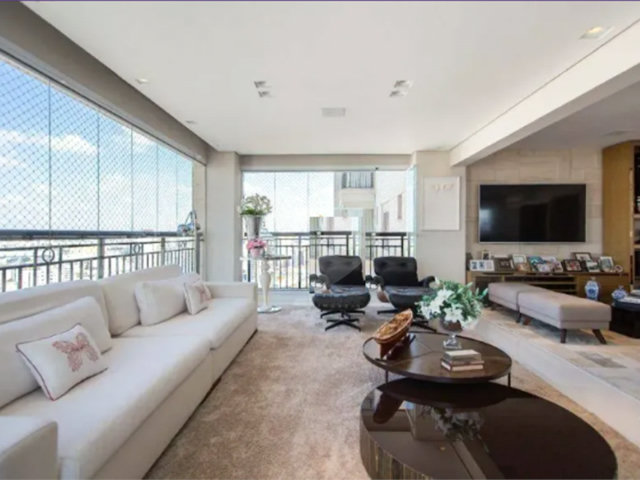 Apartamento à venda com 4 suítes em Santa Teresinha, São Paulo, SP