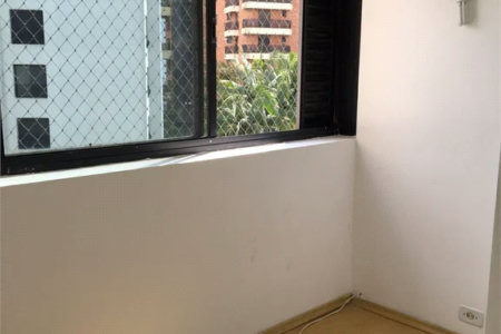 Apartamento à venda com 3 quartos, sendo 1 suíte, em Jardim Parque Morumbi, São Paulo, SP