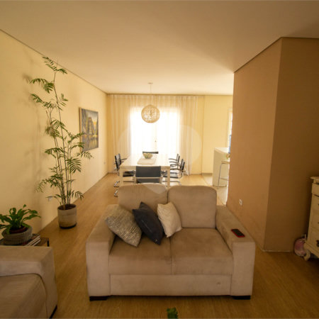Casa à venda com 4 quartos, sendo 1 suíte, em Santa Luzia, Alumínio, SP