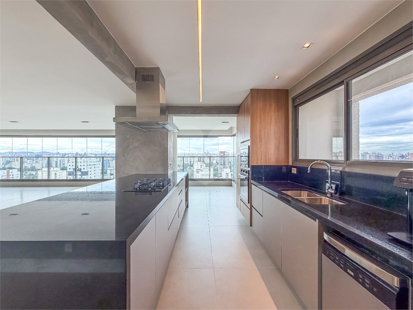 Apartamento à venda com 4 quartos, sendo 2 suítes, em Brooklin, São Paulo, SP