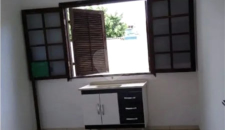 Sobrado à venda com 6 quartos em Munhoz Júnior, Osasco, SP