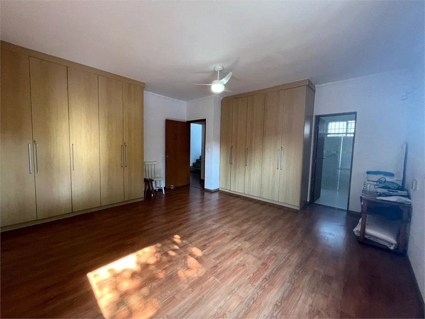 Sobrado à venda com 4 quartos, sendo 1 suíte, em Vila Cordeiro, São Paulo, SP