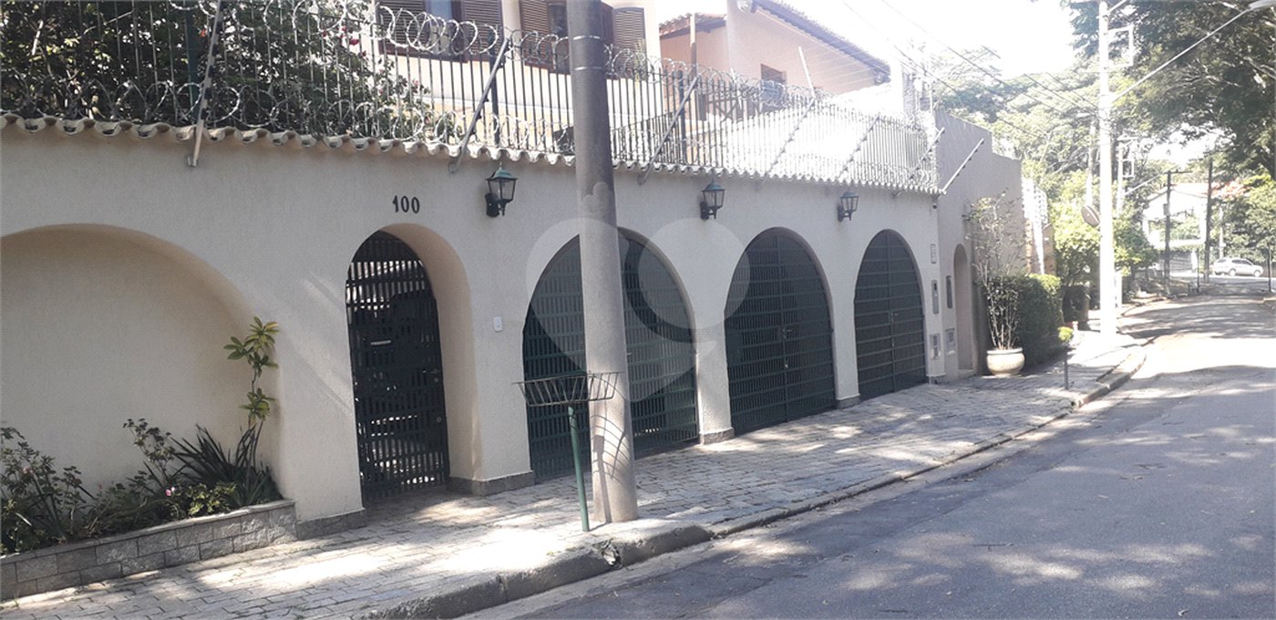 Casa à venda com 3 quartos, sendo 2 suítes, em Jardim Leonor, São Paulo, SP