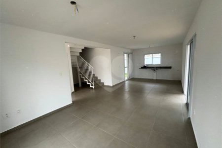 Casa à venda ou para alugar com 3 quartos, sendo 1 suíte,  no condomínio Residencial Villa Flora, Votorantim - SP