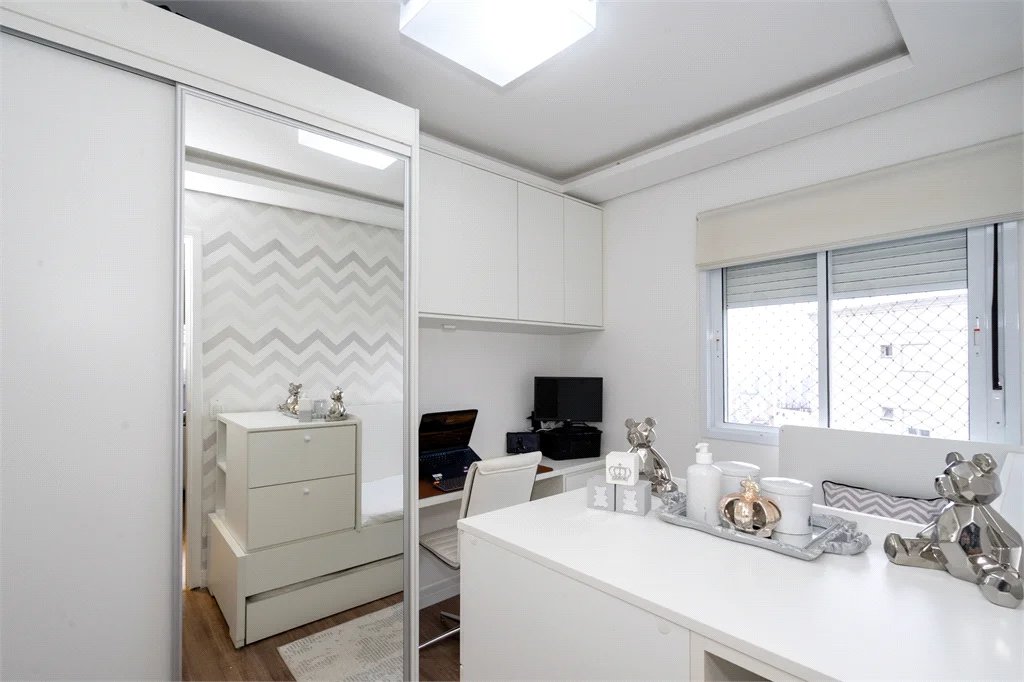 Apartamento à venda com 3 quartos, sendo 1 suíte, em Jardim Parque Morumbi, São Paulo, SP