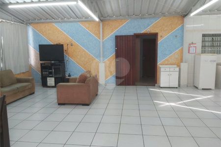 Casa de Vila à venda com 4 quartos, sendo 1 suíte, em Vila Medeiros, São Paulo, SP