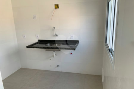 Casa à venda com 2 suítes no condomínio Residencial Napoles, São Paulo - SP