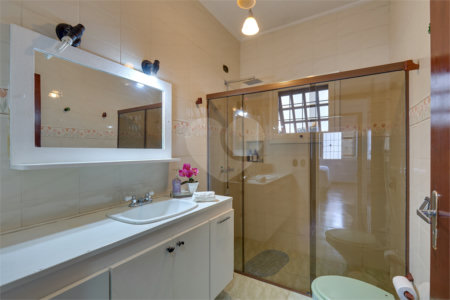 Casa Térrea à venda com 3 quartos, sendo 1 suíte, em Interlagos, São Paulo, SP