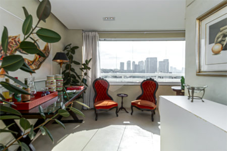 Apartamento à venda com 4 quartos, sendo 3 suítes,  em Real Parque, São Paulo, SP