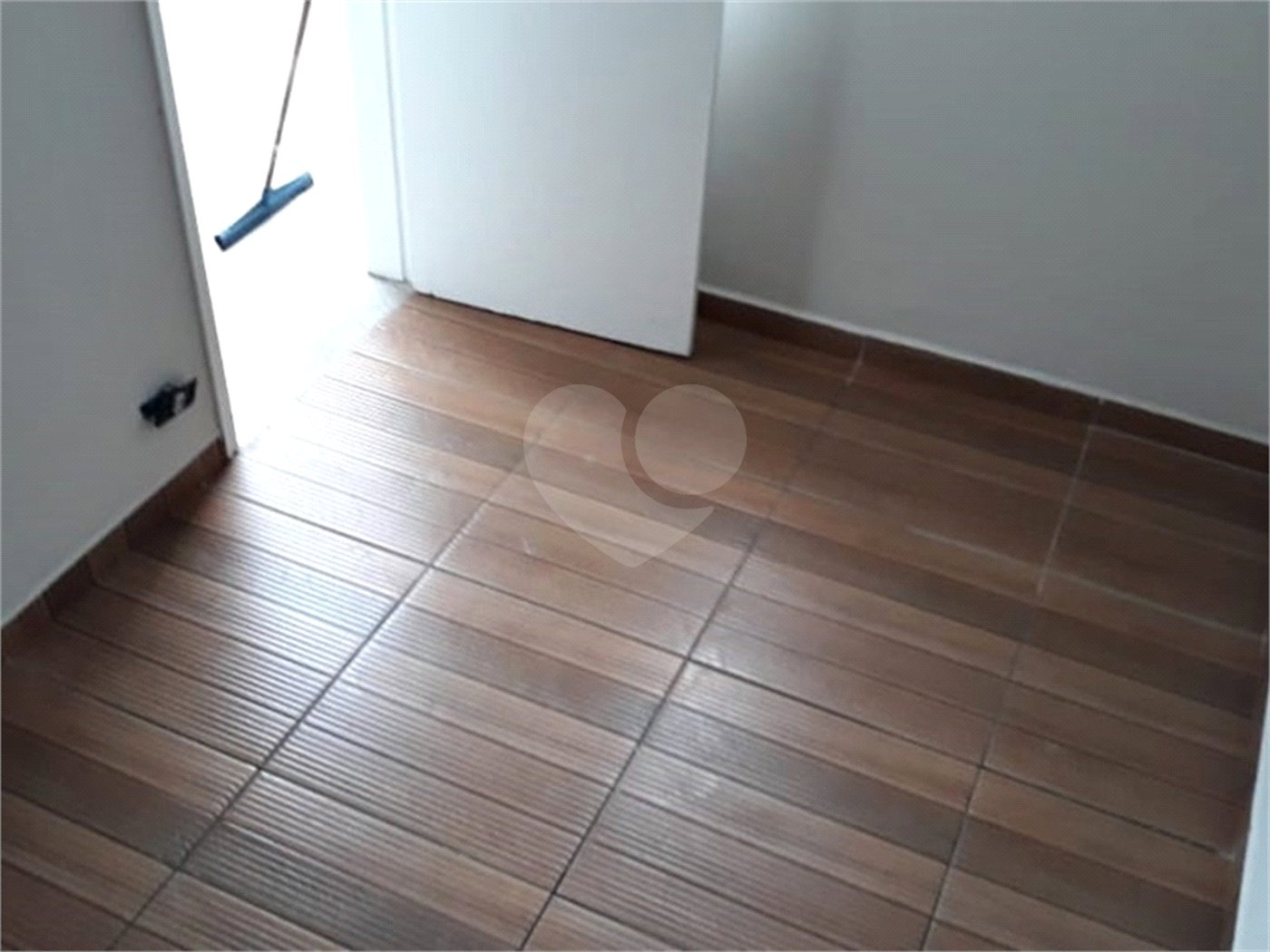 Sobrado à venda com 4 quartos, sendo 3 suítes,  em Tremembé, São Paulo, SP